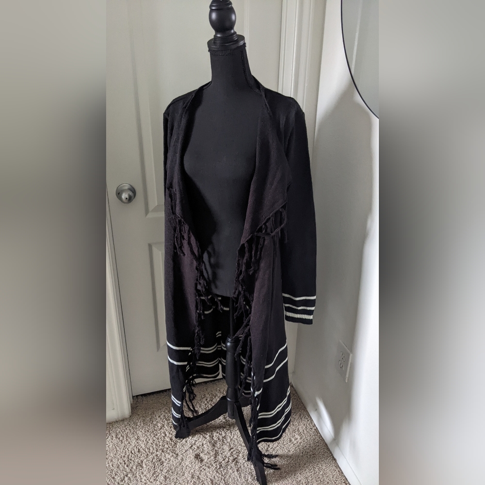 Black and white open front duster style sweater, size medium